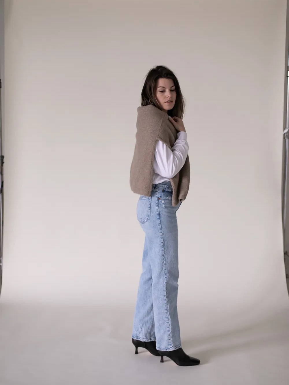 Abercrombie & Fitch 90’s Straight Ultra High-Rise Crossover Jean Size 31